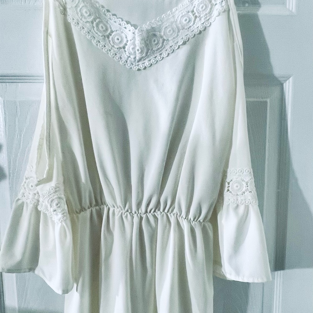 Elegant White Lace Dress